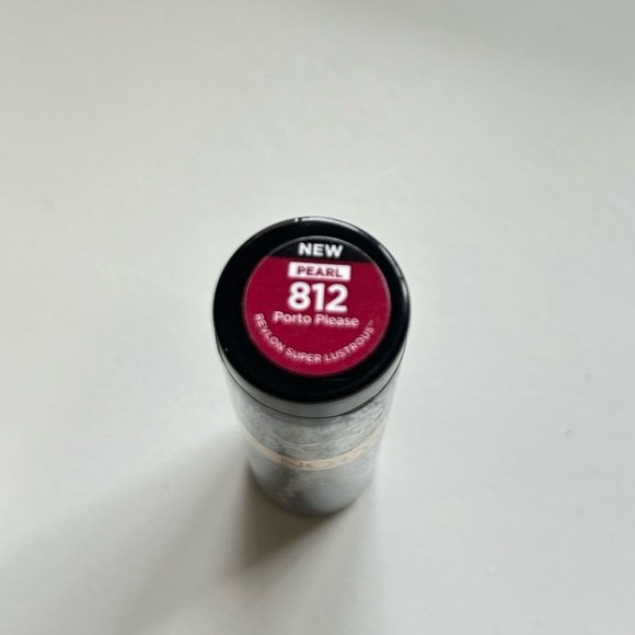 NWT Revlon Super Lustrous Lipstick in Pearl Finish in Color 812 Porto Please - Picture 2 of 9